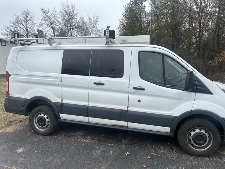 2015-ford-transit-image-4