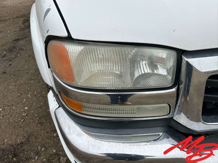 2007-gmc-3500-image-15