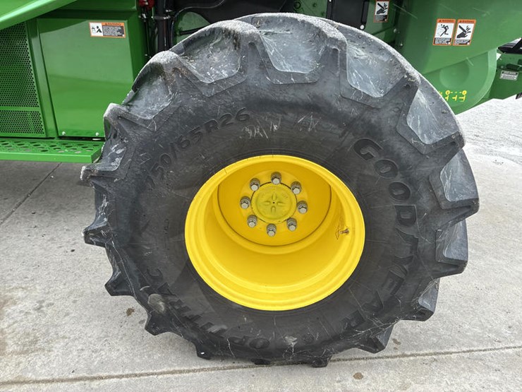 2023-john-deere-s780-image-40