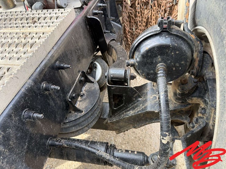 2013-peterbilt-388-image-20