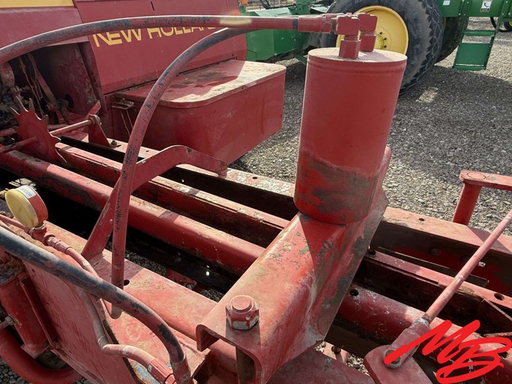 new-holland-426-image-7