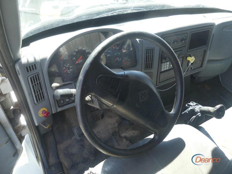 2008-international-durastar-4300-image-14