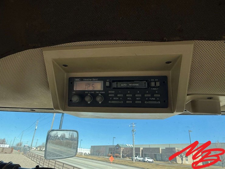 1998-john-deere-8100-image-21