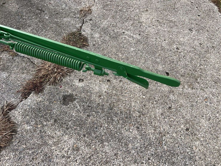 john-deere-one-row-mounted-cultivator-image-3