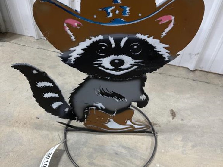 #109-•-racoon-decor-image-1