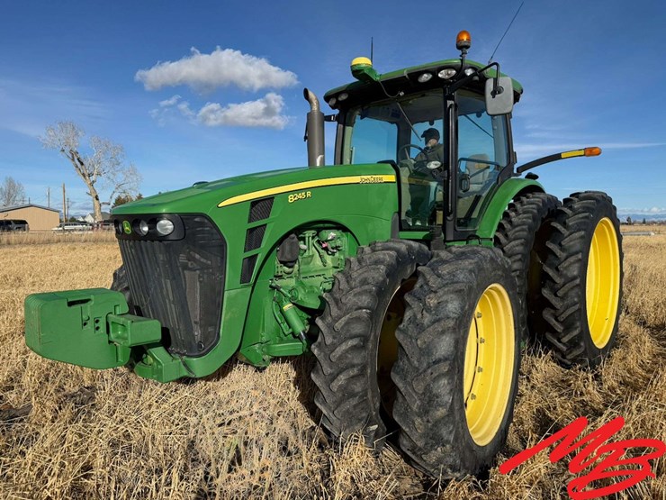 2010-john-deere-8245r-image-1