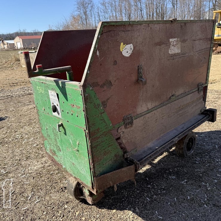 BADGER SILAGE CART