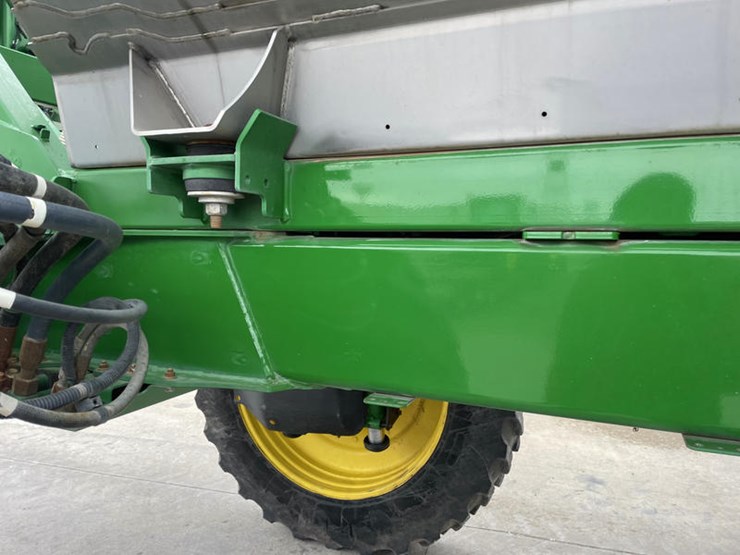 2018-john-deere-r4045-image-24