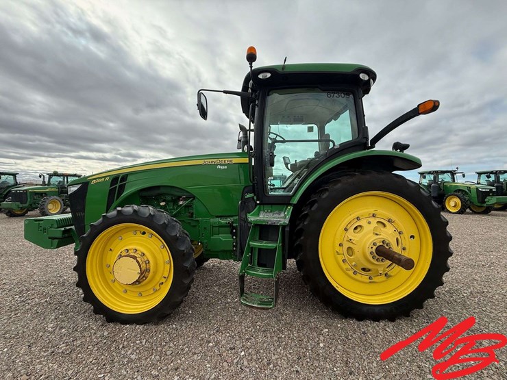 2012-john-deere-8285r-image-2