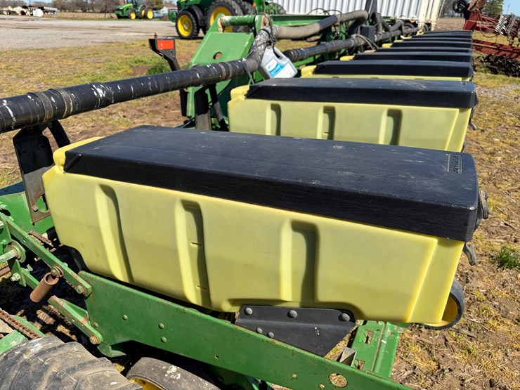 john-deere-7300-image-74