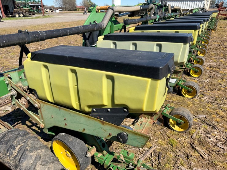 john-deere-1720-image-65