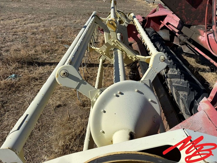 new-holland-499-image-11