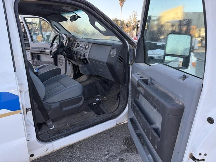 2016-ford-f250-xlt-image-9