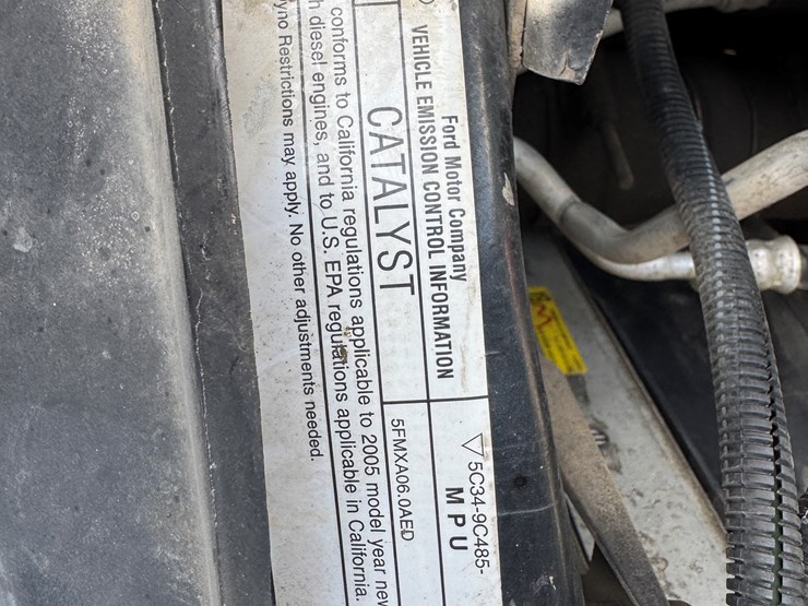 2005-ford-f350-xl-image-31