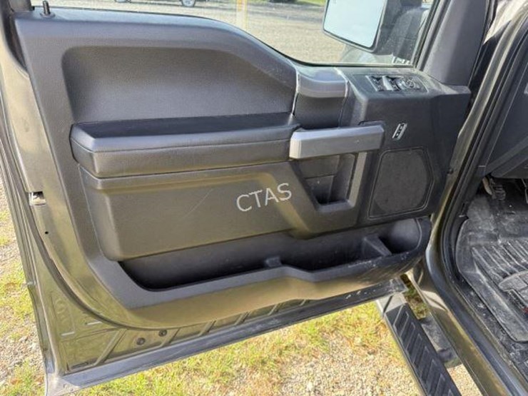 2016-ford-f150-xlt-image-17