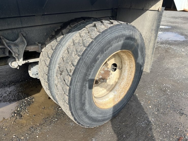 2004-ford-f650-sd-image-11