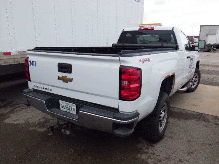 2015-chevrolet-silverado-3500-image-5