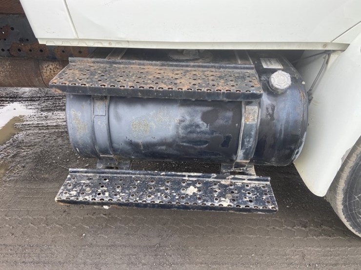 2005-international-durastar-4200-image-25