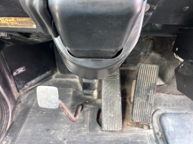 1999-peterbilt-379-image-55