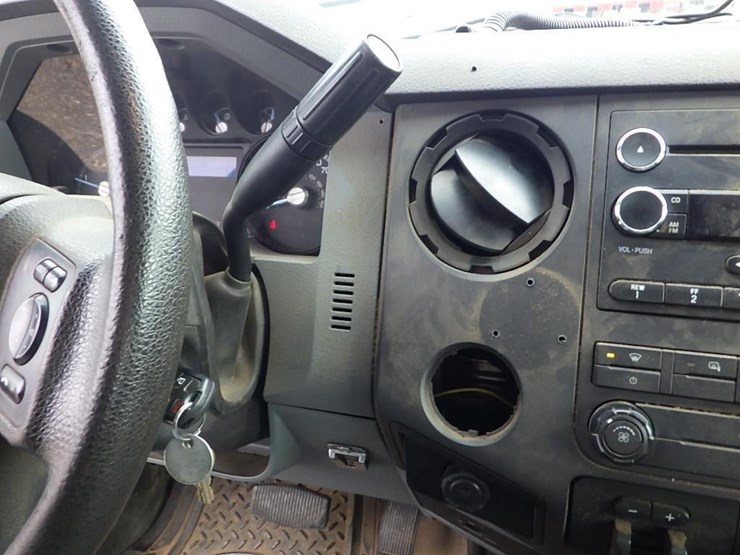 2012-ford-f550-image-33