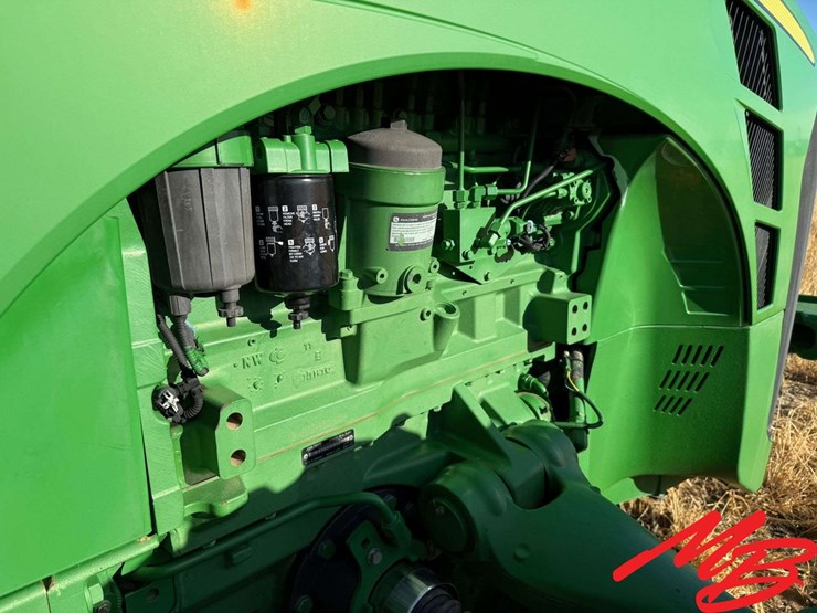 2010-john-deere-8245r-image-26