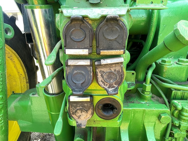 john-deere-7600-image-57