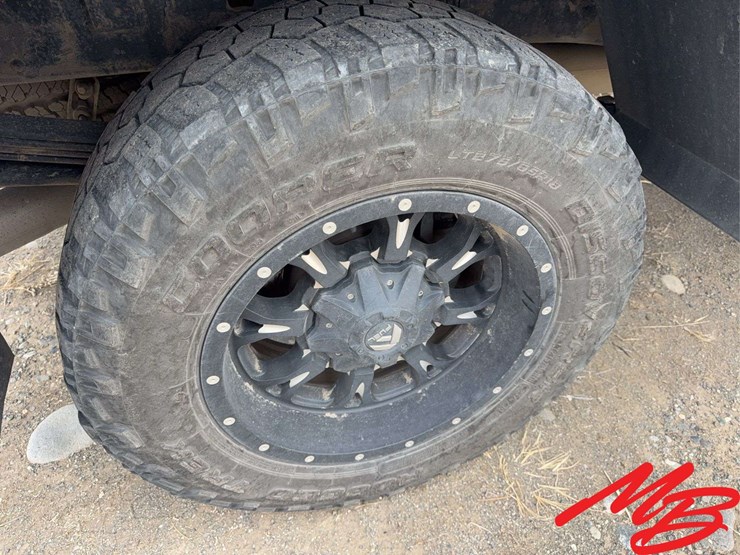 2009-gmc-sierra-2500-image-15