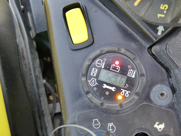 2023-john-deere-z994r-image-12