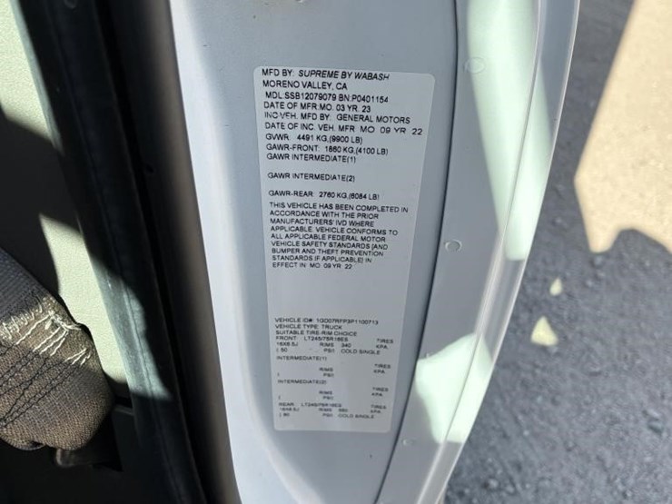 2023-gmc-3500-image-17