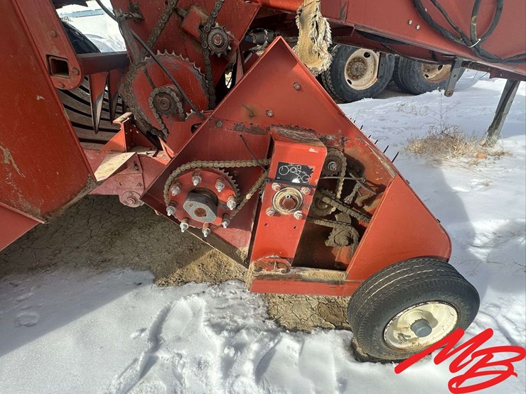 hesston-4900-image-106