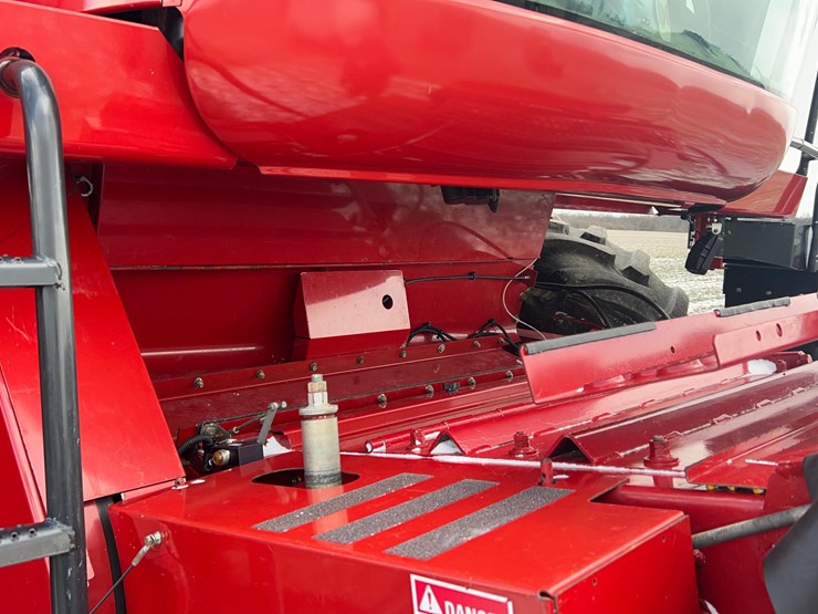 2008-case-ih-2577-image-13