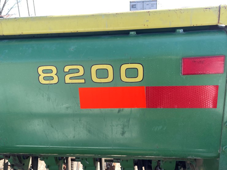 john-deere-8200-image-20