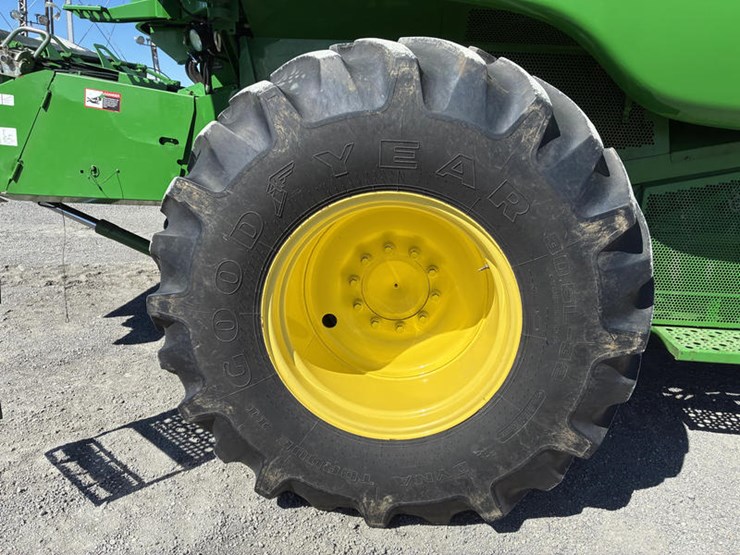 2005-john-deere-9660-sts-image-11