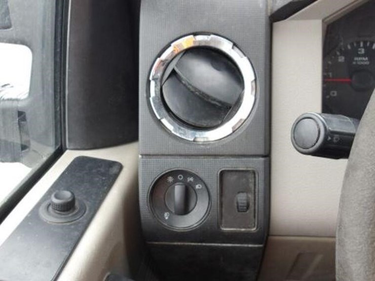 2010-ford-f250-xlt-image-21