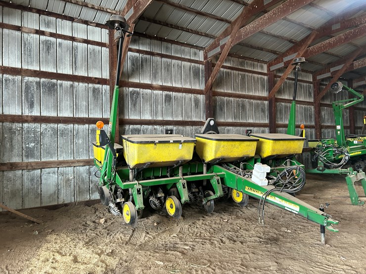 john-deere-1750-image-1