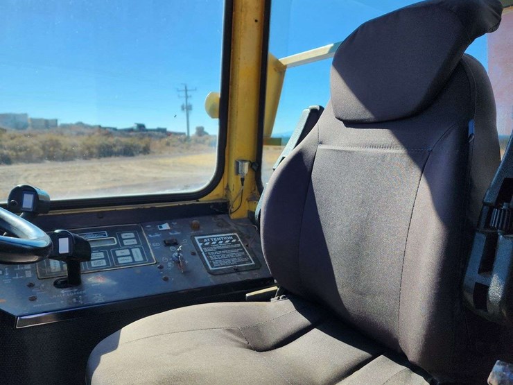 1996-new-holland-1095-image-19