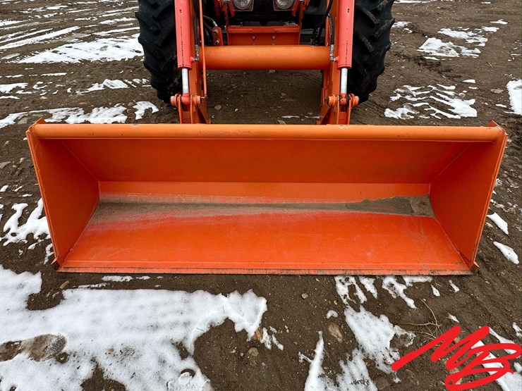 2015-kubota-m135gx-image-13