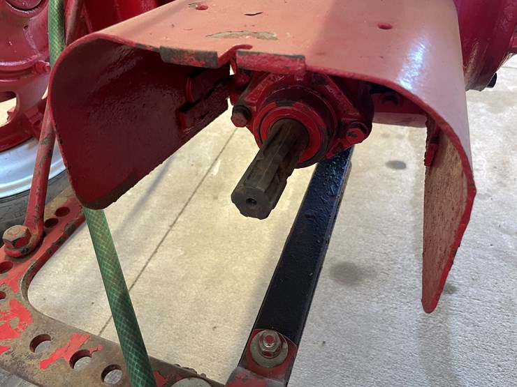 #1024-•-mccormick-farmall-h-tractor-(galesville,-wi)-image-14