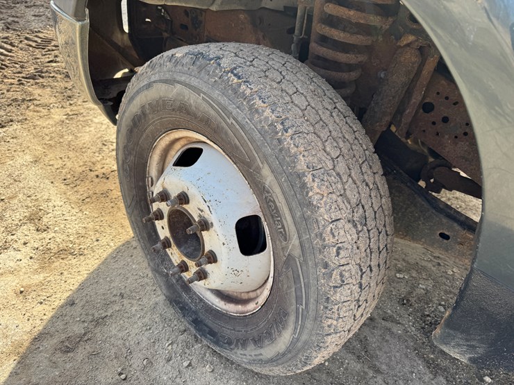 2005-ford-f350-xl-image-12