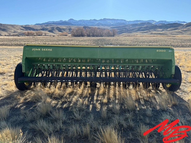 john-deere-8300-image-6