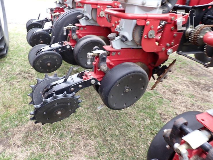 2007-white-8186-image-12