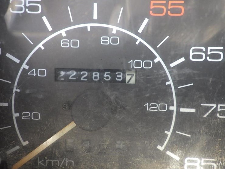 1992-isuzu-npr-image-24