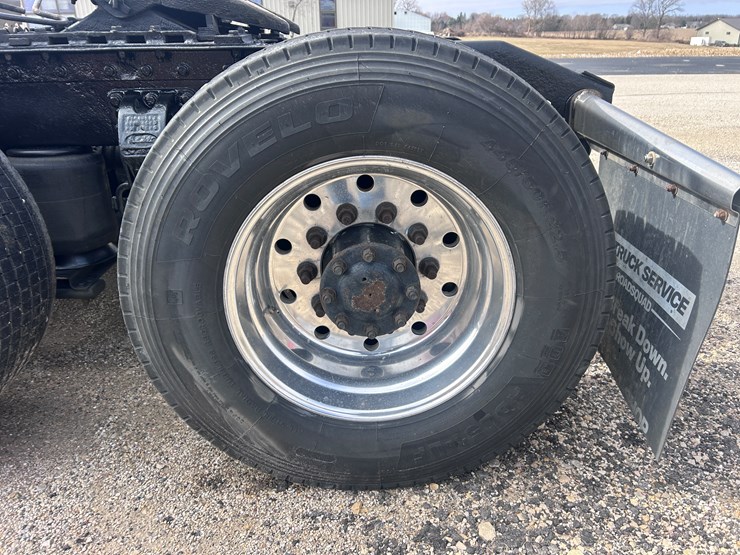 2000-peterbilt-379-image-81