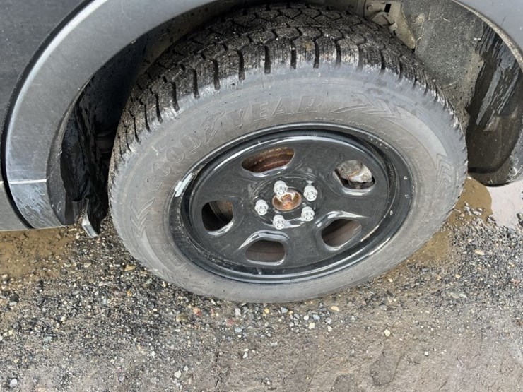 2016-ford-explorer-image-11