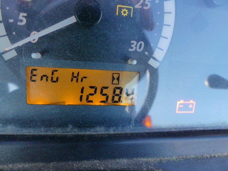 2018-john-deere-4052m-image-14