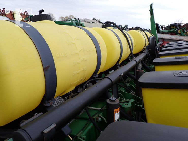 john-deere-1750-image-8