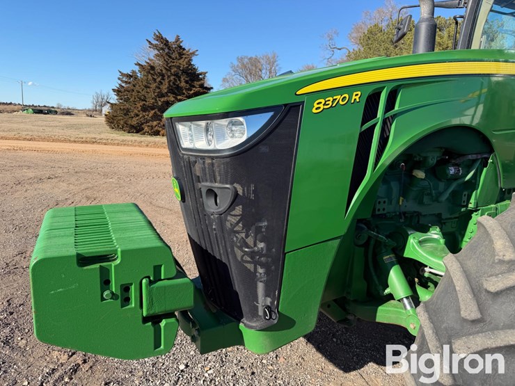 2020-john-deere-8370r-image-10