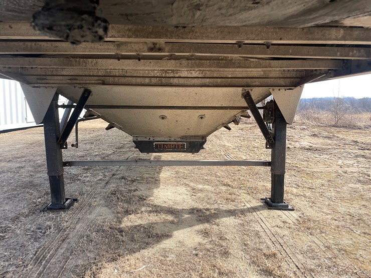 2016-timpte-42'-hopper-image-20