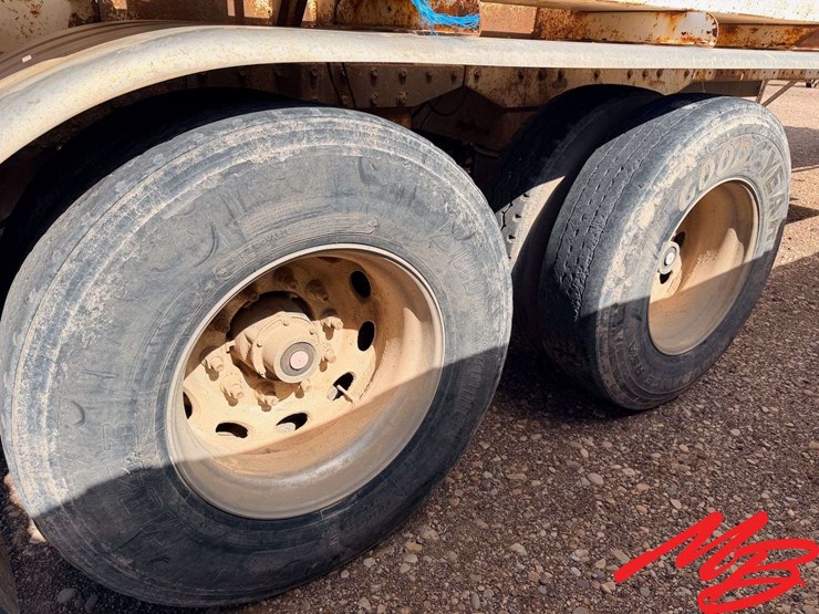 2012-tanker-trailer-image-9