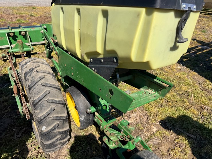 john-deere-7300-image-22